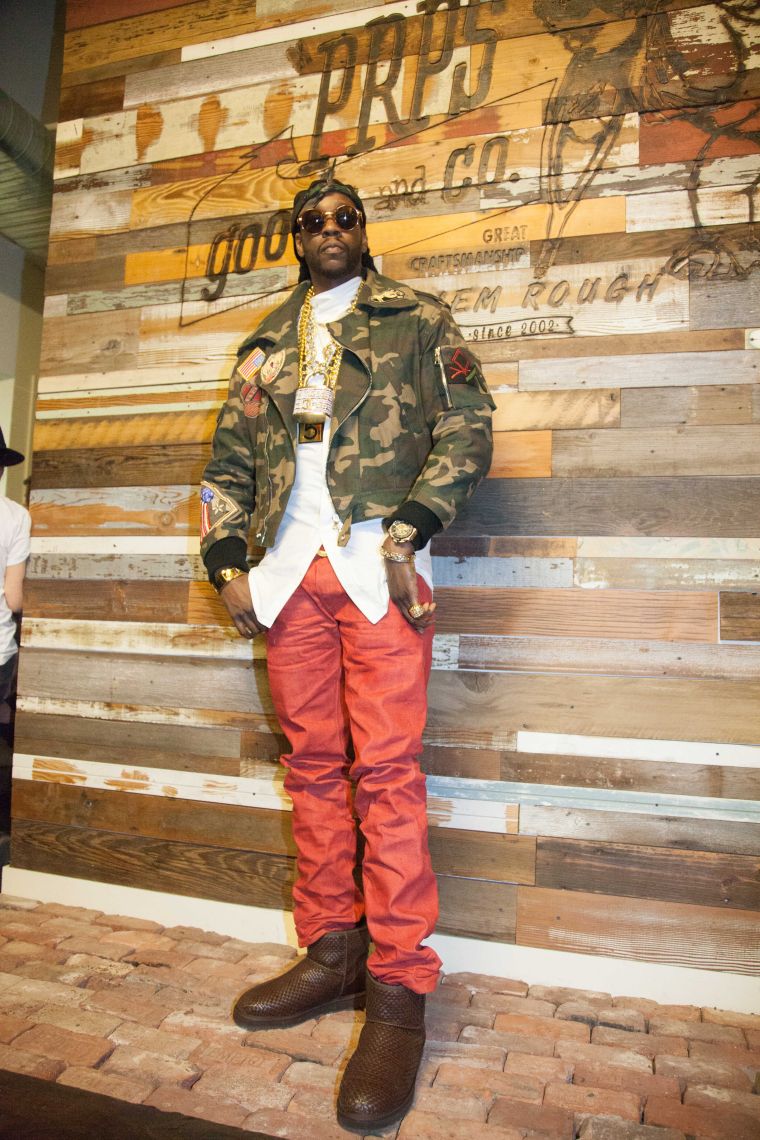 2 Chainz Getting His Model On.
