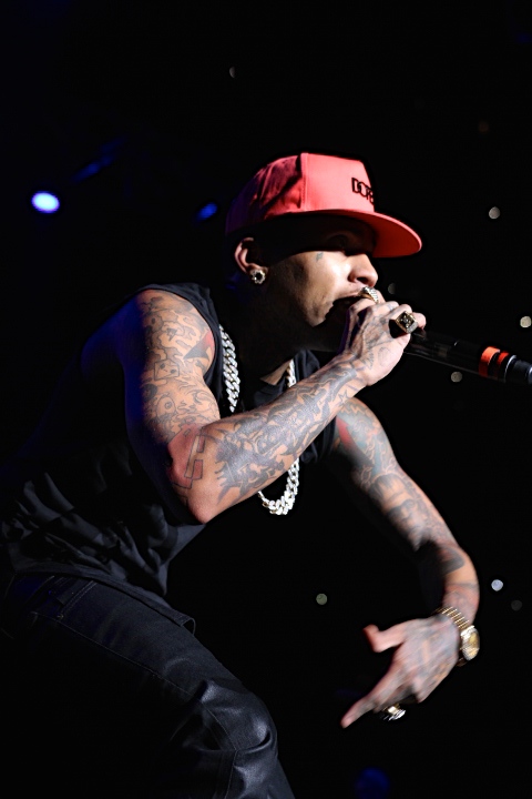 Kid Ink performs his hits from this past year at Power 106’s Cali Christmas concert.