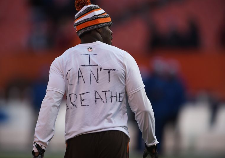 Cleveland Browns cornerback Johnson Bademosi rocks an “I Can’t Breathe” shirt during warm-ups before a Sunday game.