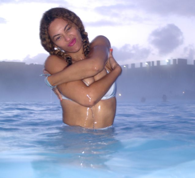 Bey shows off her adorable ratchet side while warming up in the hot tub with her man.