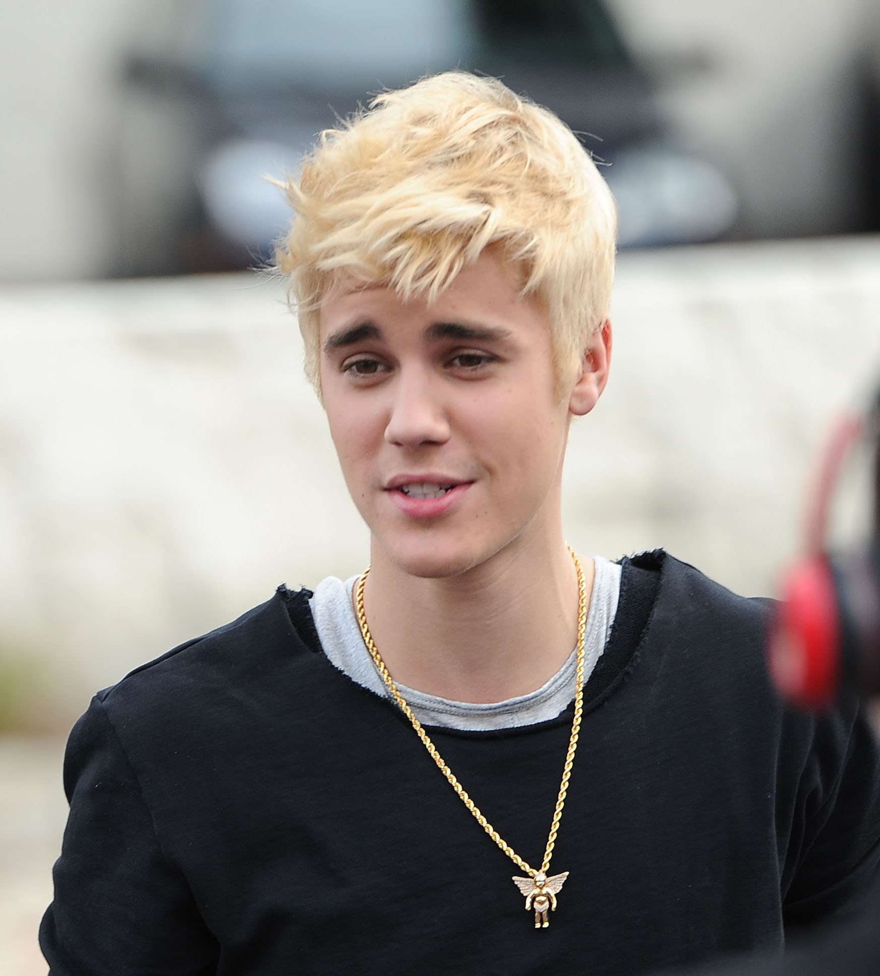 Justin Bieber Dyes Hair Platinum Blonde
