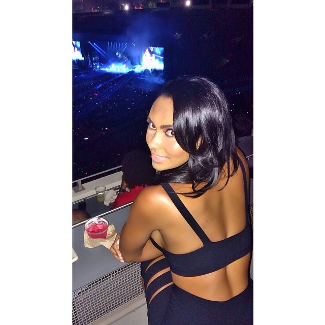 The over the shoulder look is epic.