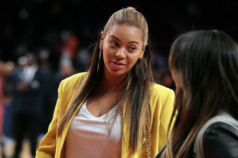 But “La, if you EVER look at my man like that again….” – just kidding.