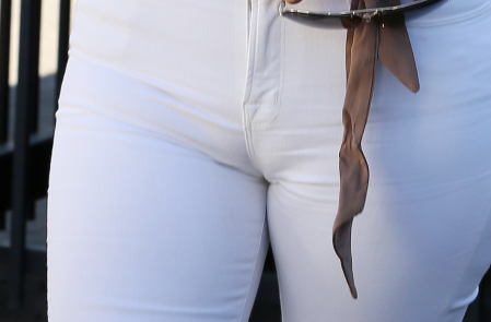 Khloe Kardashian pokes fun at her camel toe 'Camille' in eye-watering tight  jeans - Irish Mirror Online