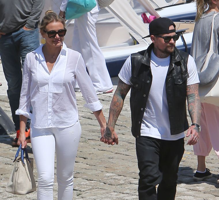After a few months of dating, Cameron Diaz and Benji Madden are now officially married.