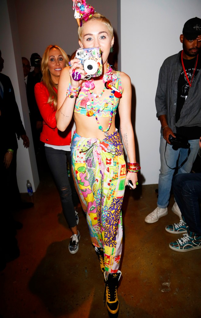 14 Of Miley Cyrus “shady Wardrobe Choices” From 2014 Photos 939 Wkys