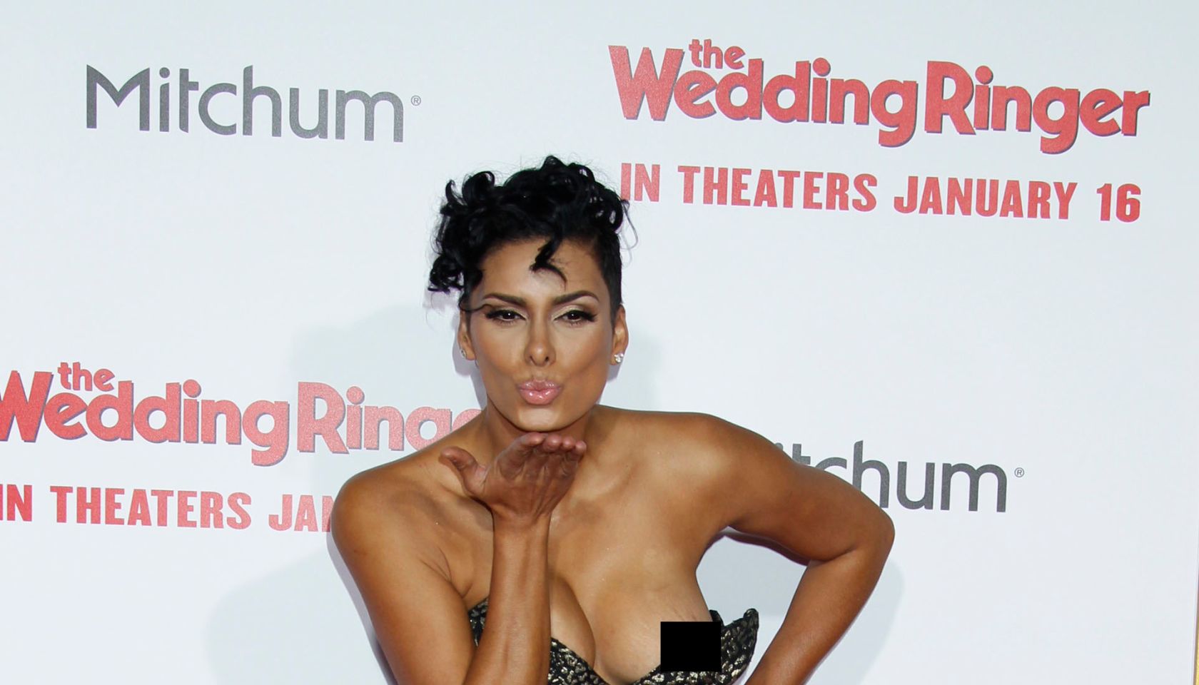 Laura Govan wardrobe malfunction