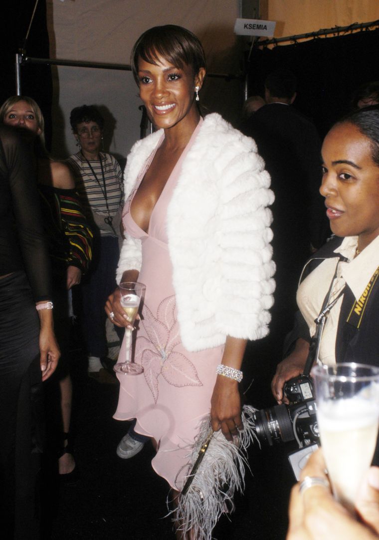 Ms. Vivica A. Fox looked classy with her glass.