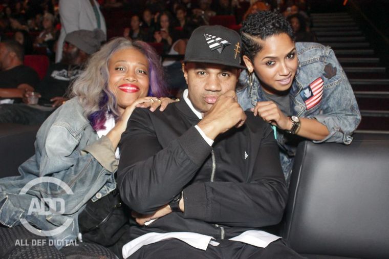 Lenny S and Ravaughn Brown flick it up at All Def Comedy Live.