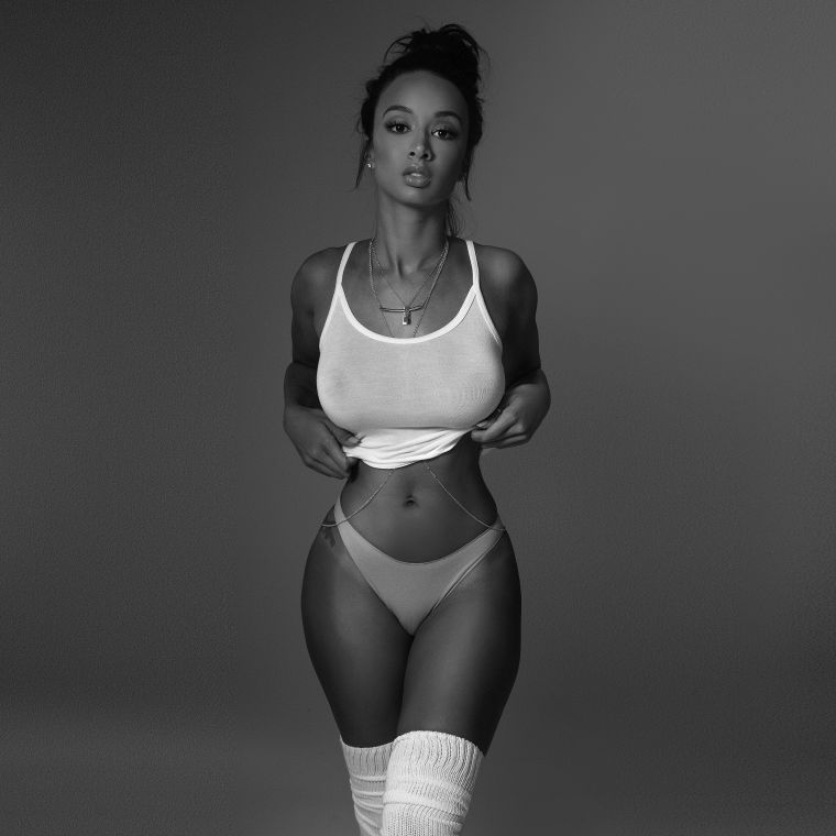 Draya showing off her hourglass figure.