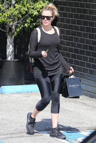 Khloe Kardashian goes shopping at XIV Karats Limited in Beverly Hills, California.