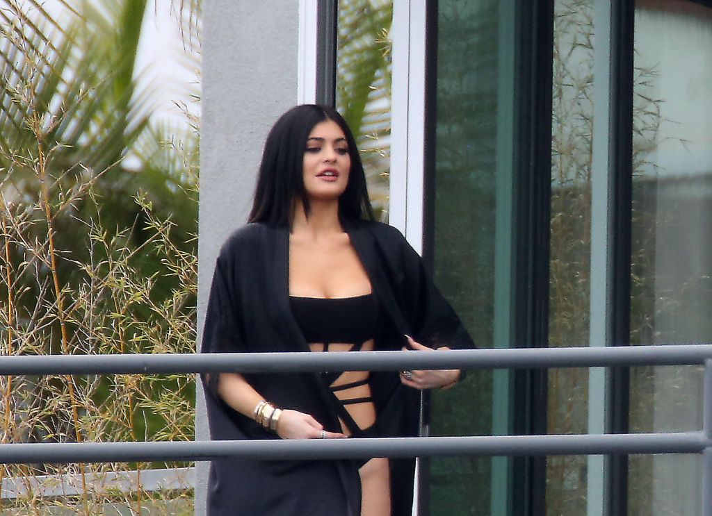 Kylie Jenner has photoshoot in hollywood hills.