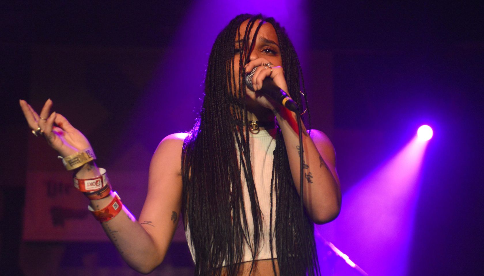 zoe kravitz lola wolf