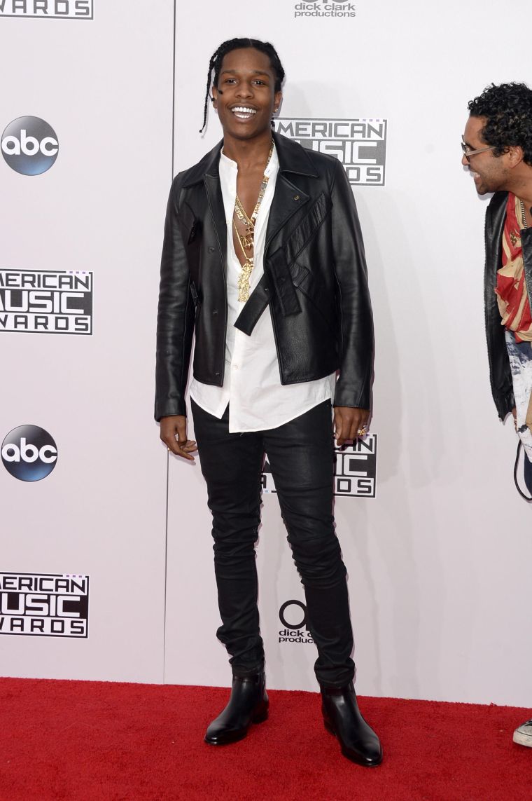 We don’t mind the unbuttoned shirt.