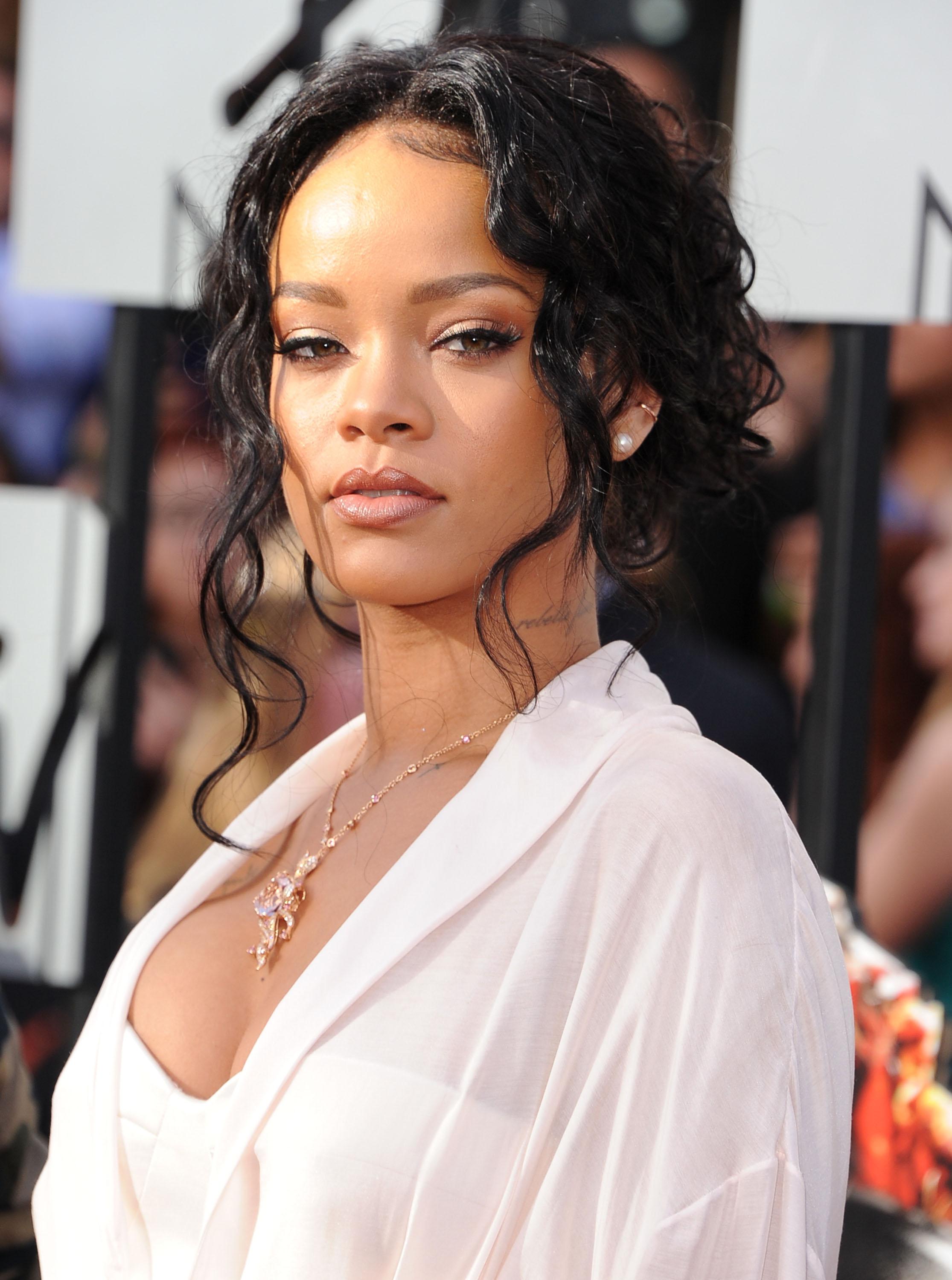 2014 MTV Movie Awards - Arrivals