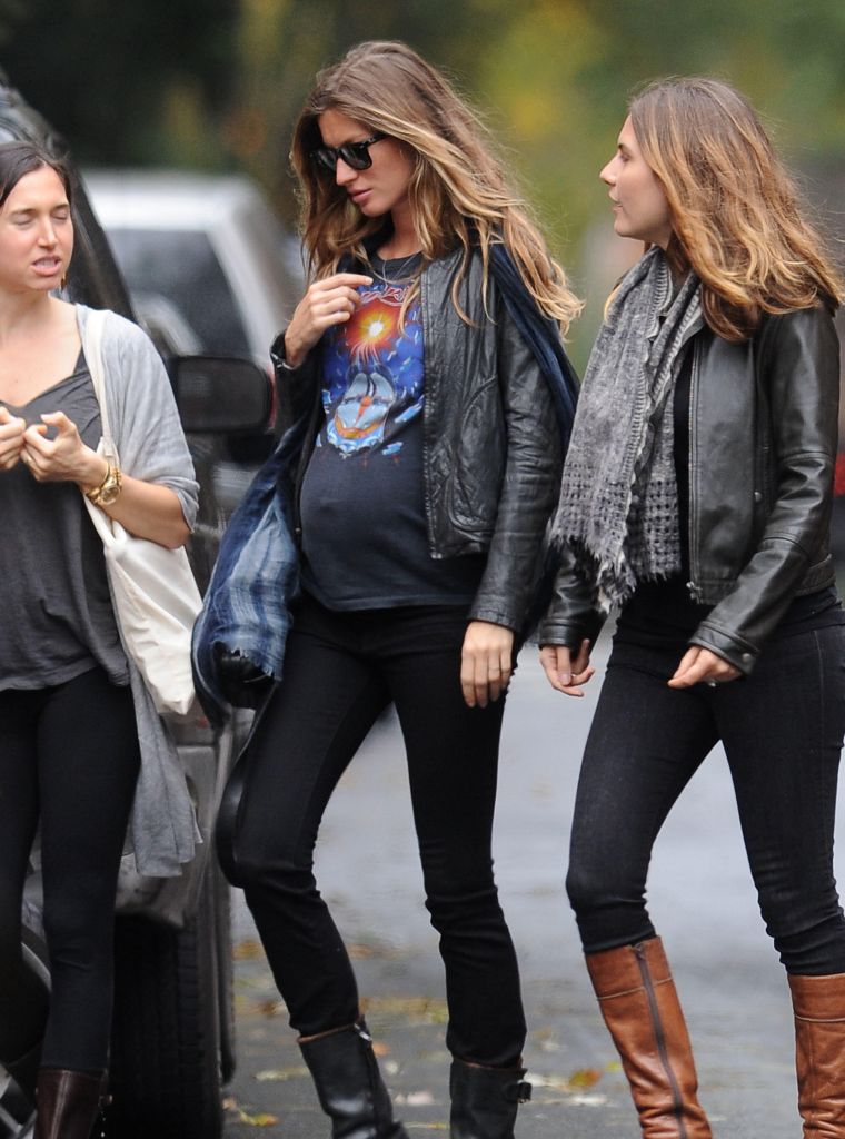 Gisele knows pregnancy is all about comfort.