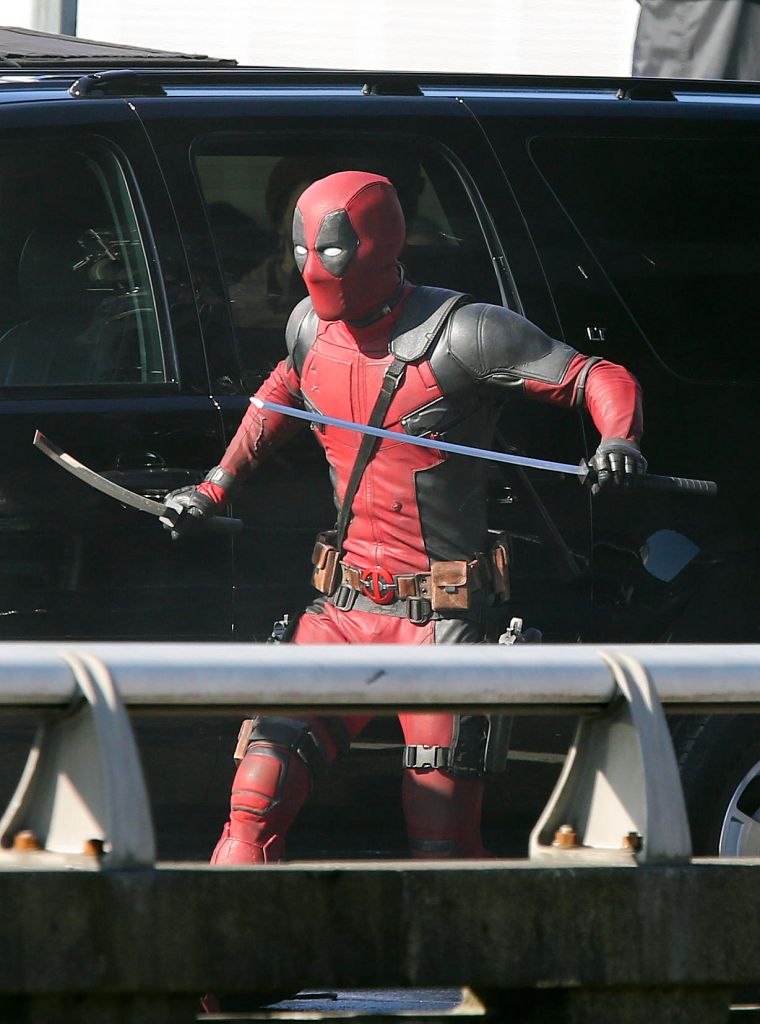 Ryan Reynolds was spotted filming a fight scene for his new movie "Deadpool" in Vancouver.