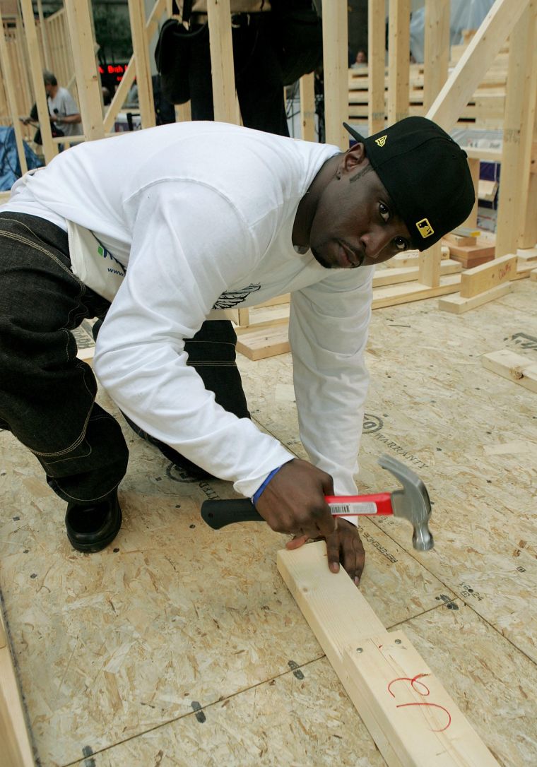 Diddy Helping Out The Community.