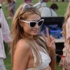 Paris Hilton chunking up the dueces