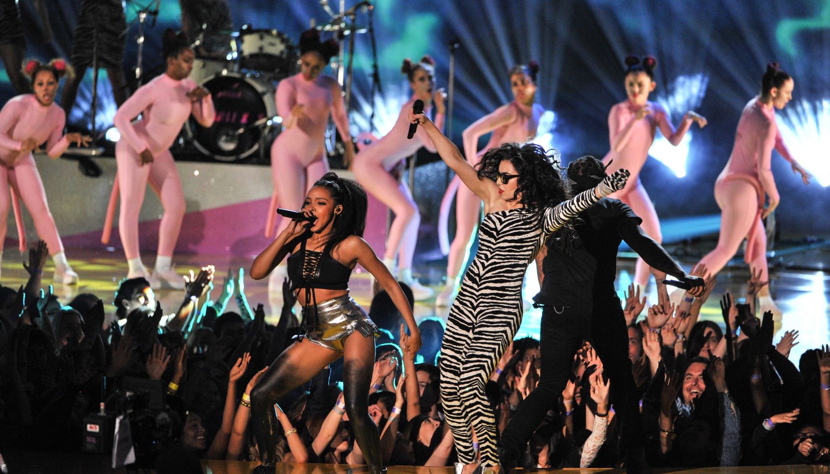 Tinashe & Charli XCX MTV Movie Awards