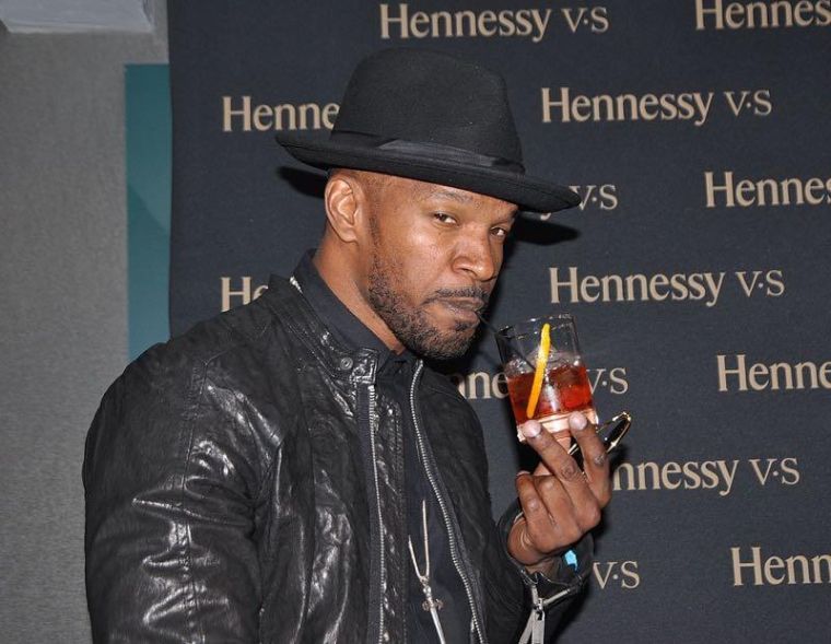 Hennessy V.S presented an evening with Jamie Foxx at the W hotel in D.C., where Jamie shared his story to the intimate crowd about naming his album “Hollywood.”