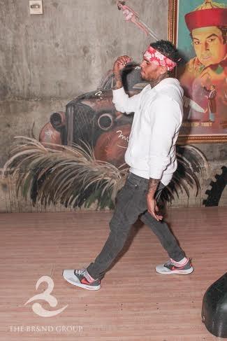 Chris Brown arrived at Lucky Strike and went straight for the lanes.
