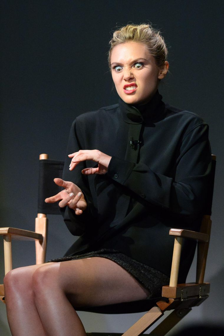 “Avengers: Age Of Ultron” star Elizabeth Olsen kept it ultra serious during a Q&A at the Apple store in Soho.