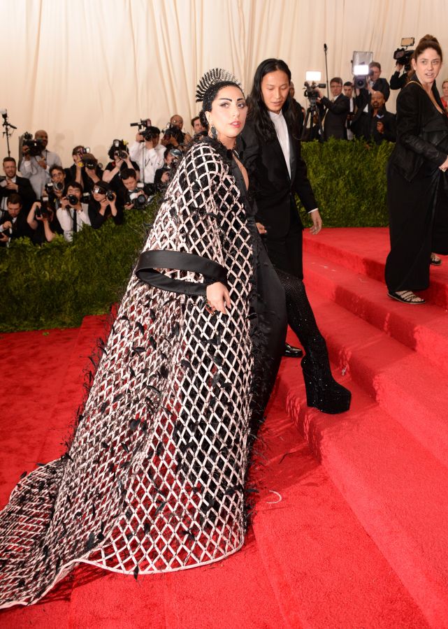 Celebrities arrive for the 2015 Met Gala