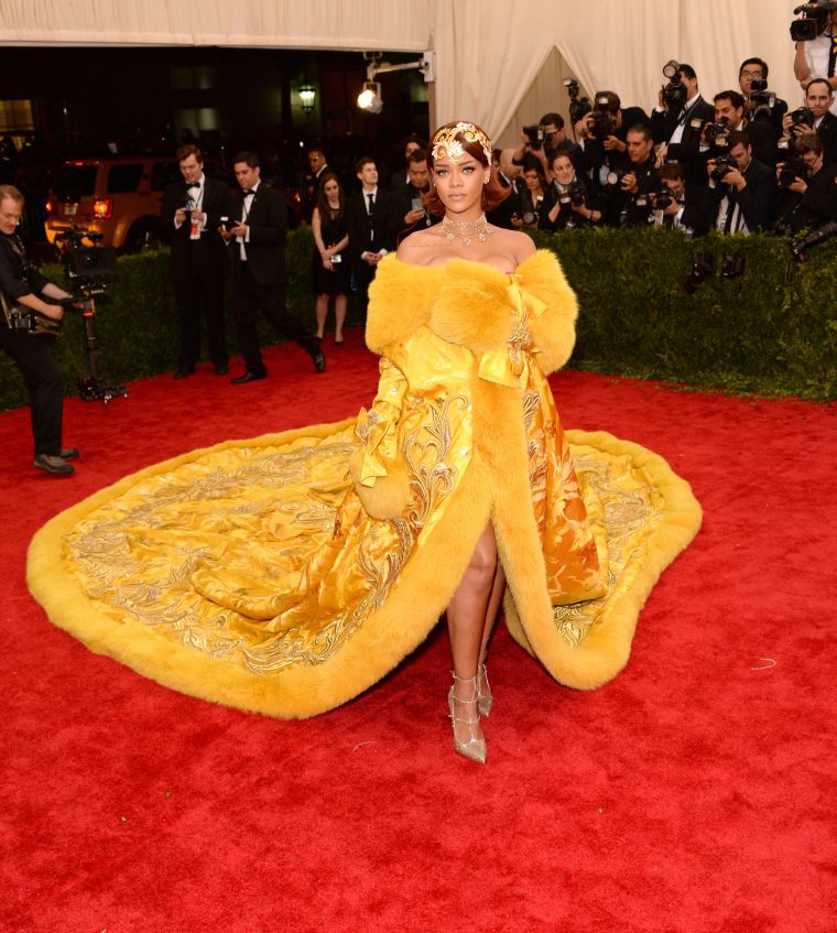 Rihanna absolutely and inarguably won the 2015 Met Gala.