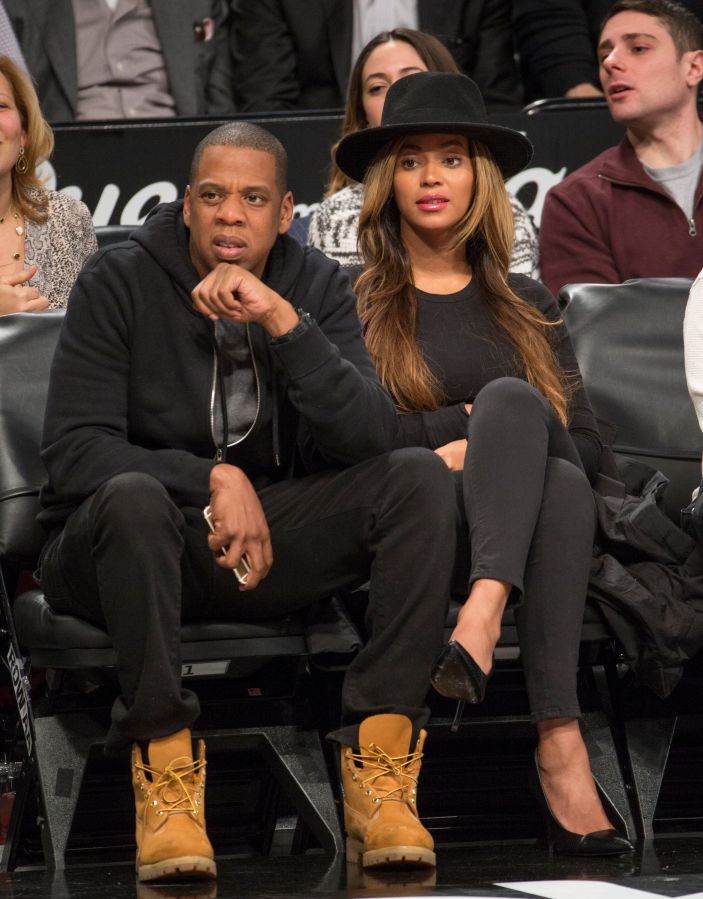 Jay Z and Beyonce at basketball game