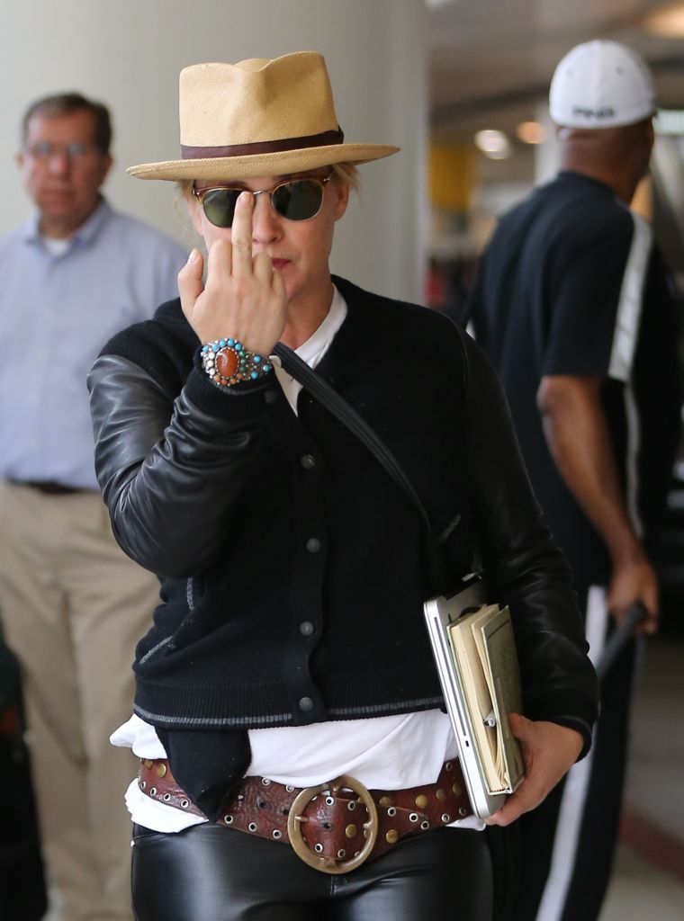 Patricia Arquette probably doesn't like you. She's at LAX in case you're wondering.