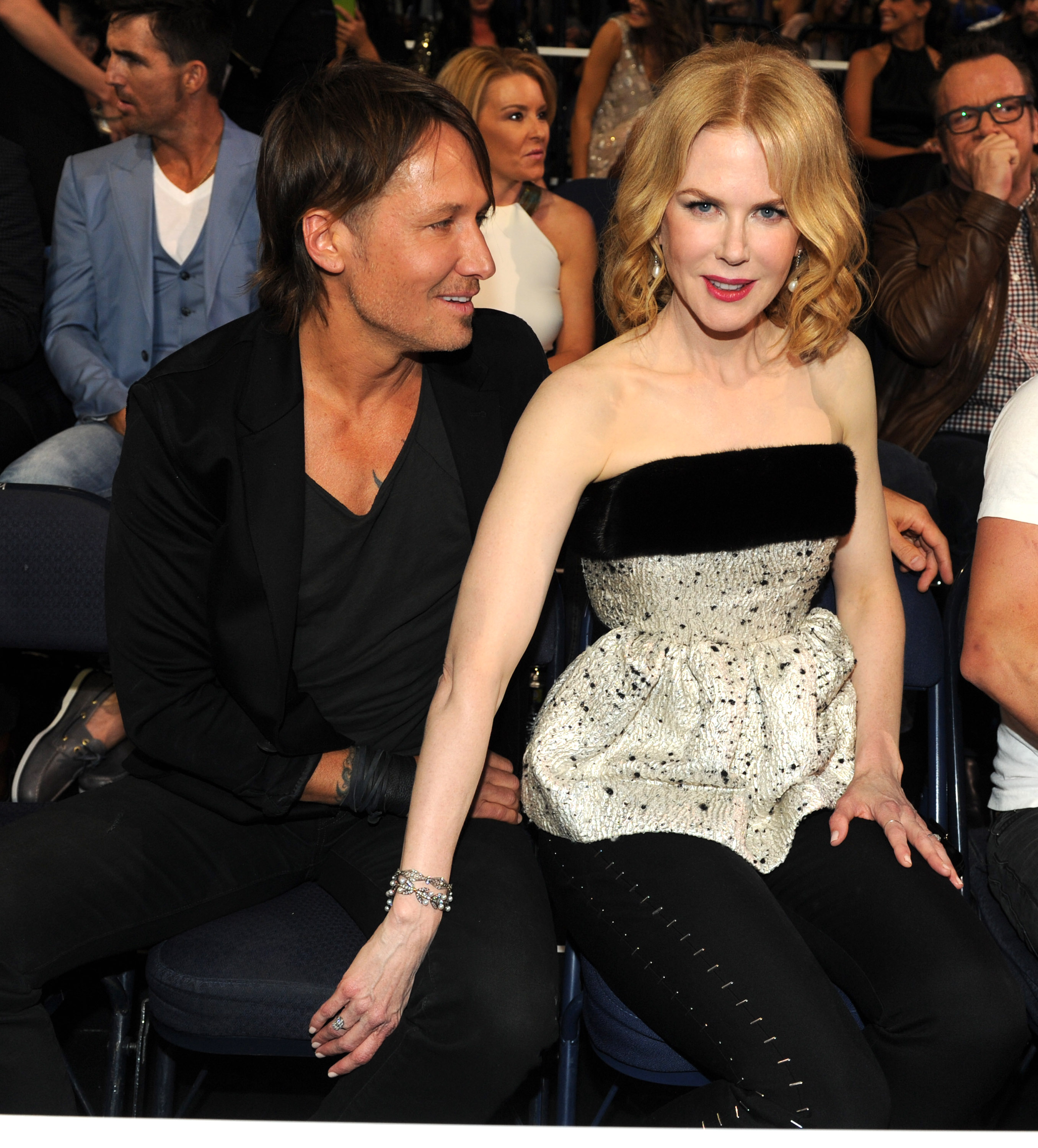 Nicole Kidman and Keith Urban have a little fun at the 2015 CMT Music Awards in Nashville.