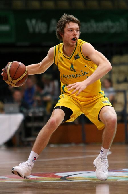 Matthew Dellavedova hitting the court as a young baller.
