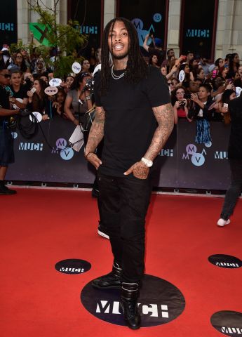 much music awards red carpet arrivals