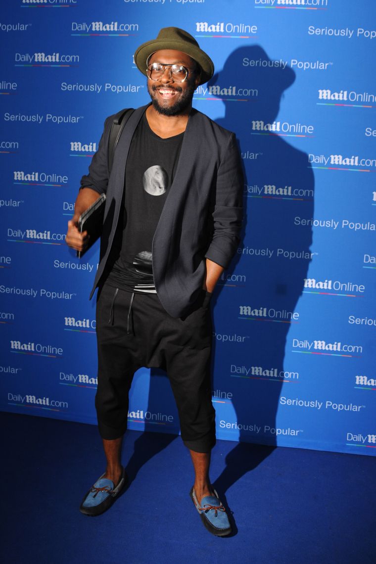 Will.I.Am hits DailyMail’s Seriously Popular Yacht Party.