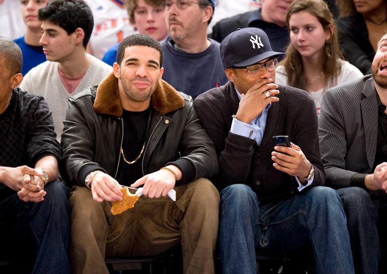 Drake stans out courtside at a NY Knicks Vs. Miami Heat game with Maxwell.