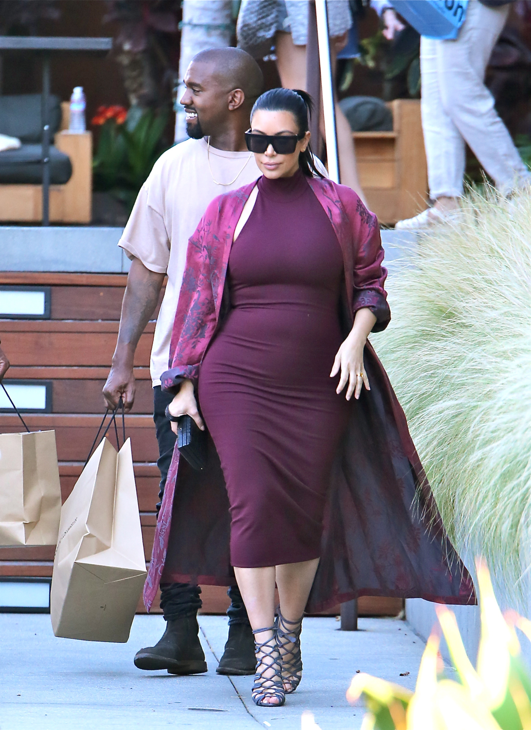 Kim Kardashian, Kanye West, and Steve Stoute eat at Nobu