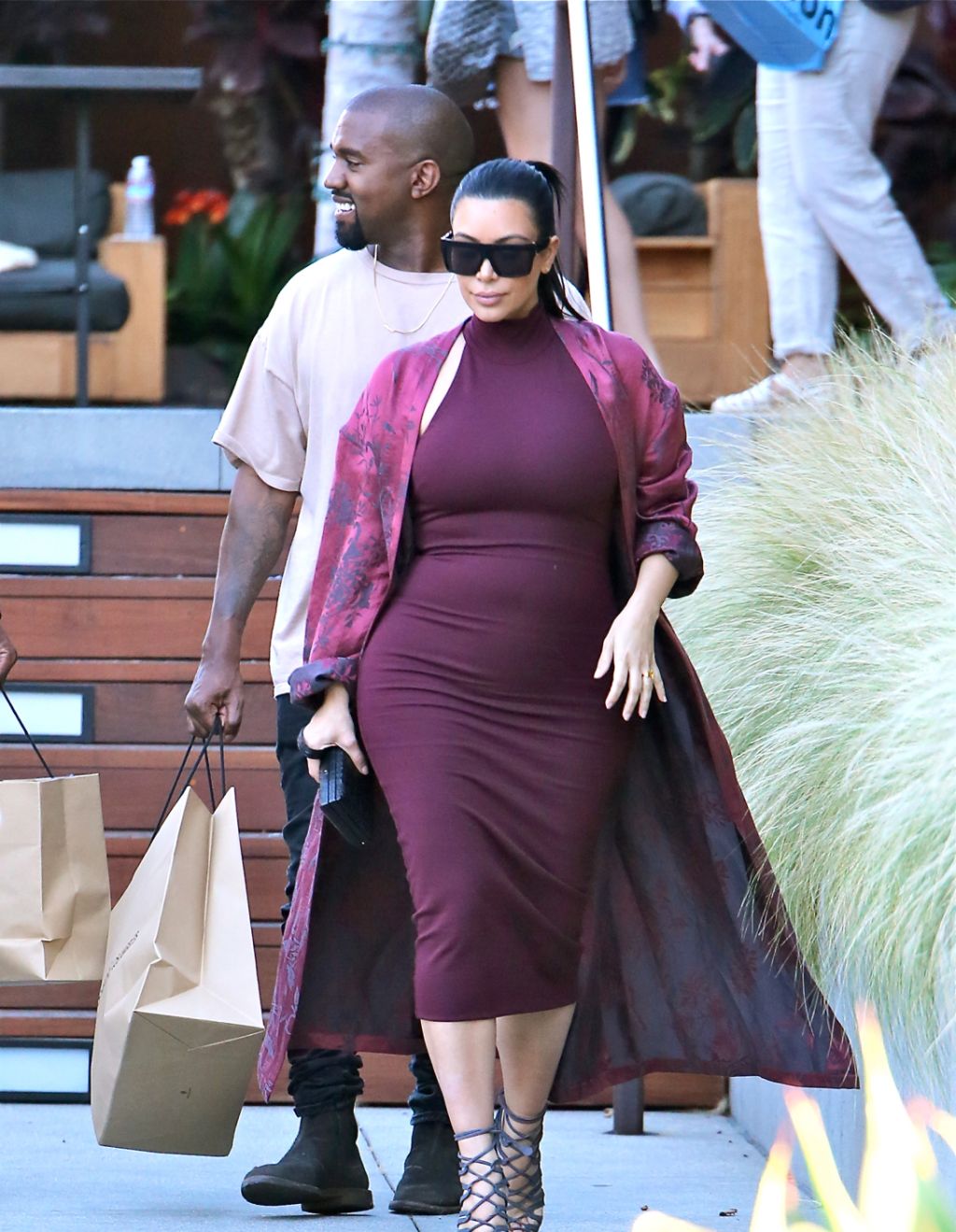 Kim Kardashian, Kanye West, and Steve Stoute eat at Nobu