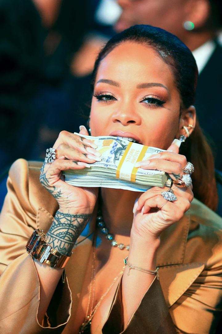 Rihanna’s beauty is always money.