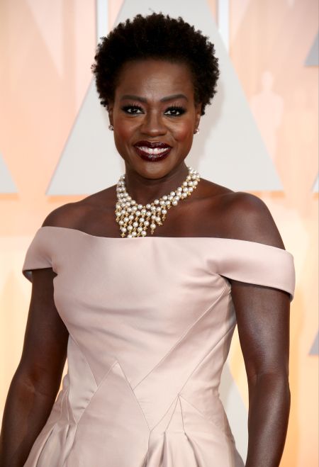 Natural beauty Viola Davis flashes a great smile.
