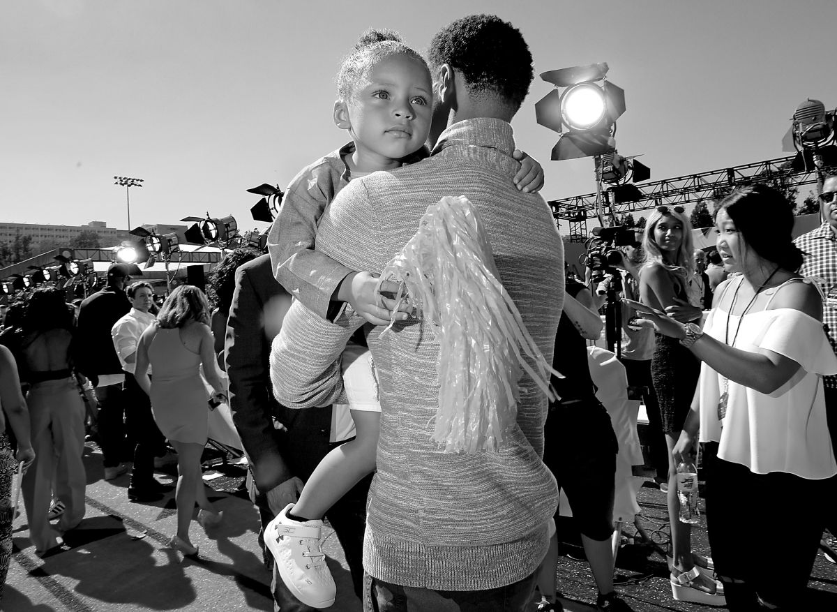 An Alternative View Of The Nickelodeon Kids' Choice Sports Awards 2015