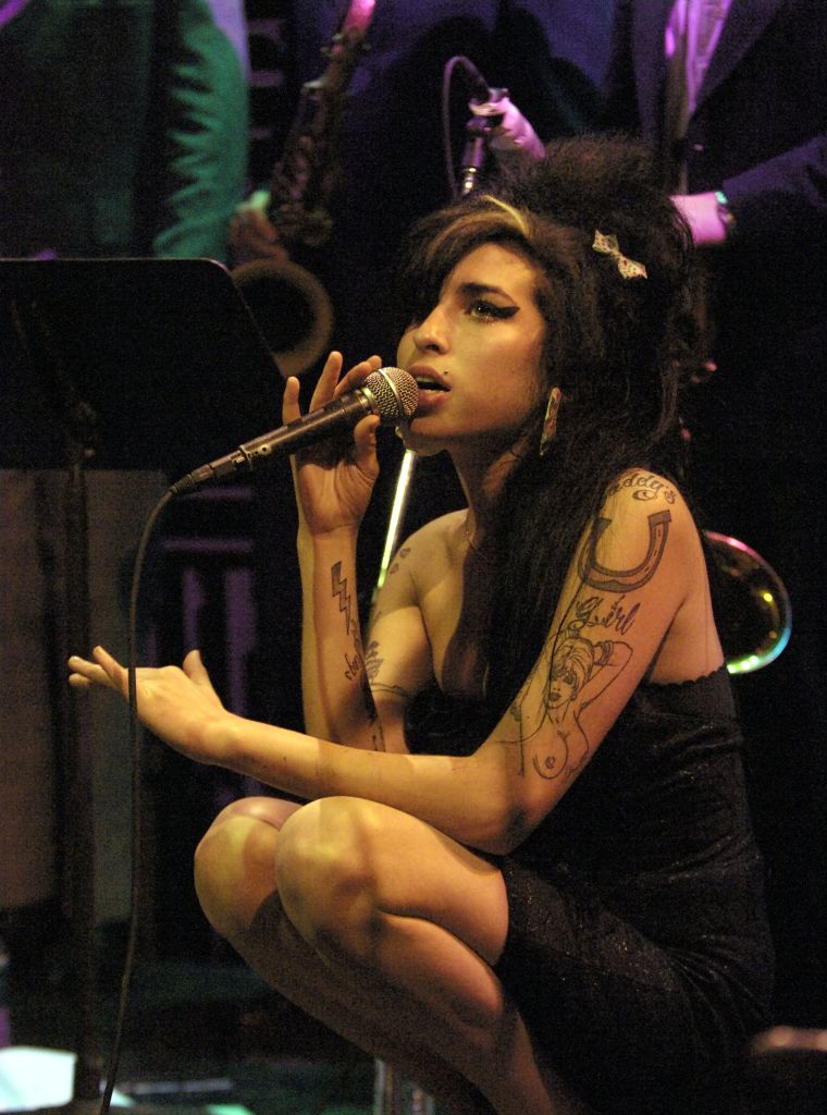 Amy performs at Joe's Pub in NYC in 2006.