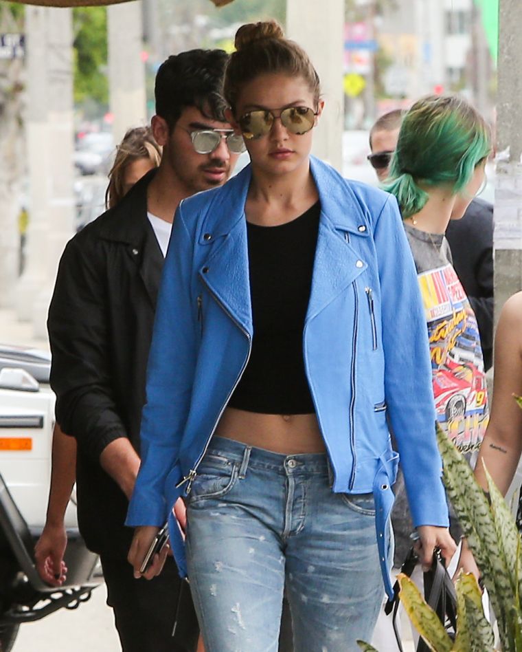 Joe Jonas and girlfriend Gigi Hadid were loved up at Kings Cafe in Los Angeles.