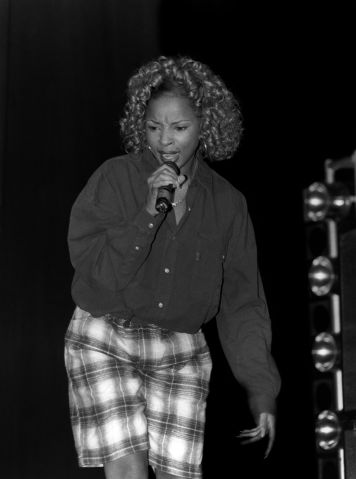 Mary J. Blige performing in 1992