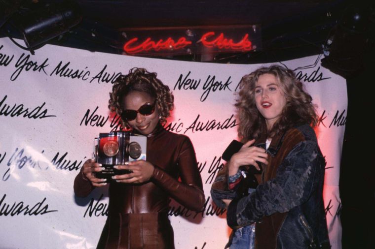 Mary J. wins big at the 7th Annual New York Music Awards.