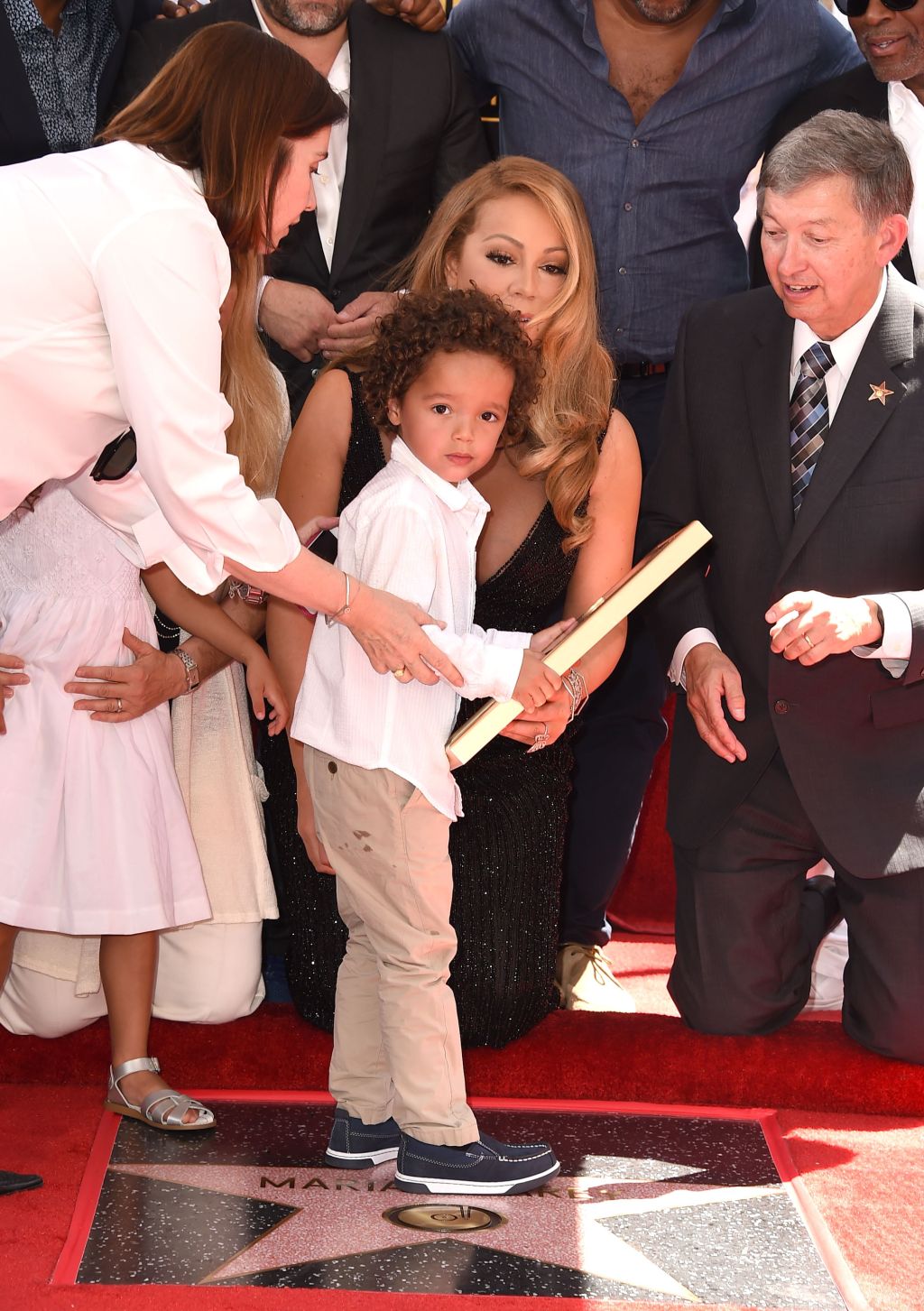 Mariah Carey receives star on the Walk of Fame