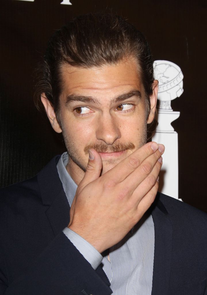 Andrew Garfield gave major side-eye on the red carpet of the Hollywood Foreign Press Association Grants Banquet Dinner.