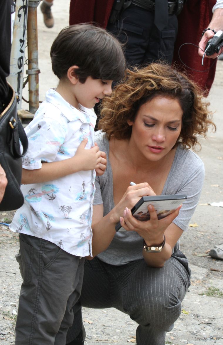 This is such a smart young man! While taking a break from filming on the “Shades of Blue” set in Queens, Jennifer Lopez was kind enough to come over to a young boy asking her to get his “Maid in Manhattan” DVD autographed.