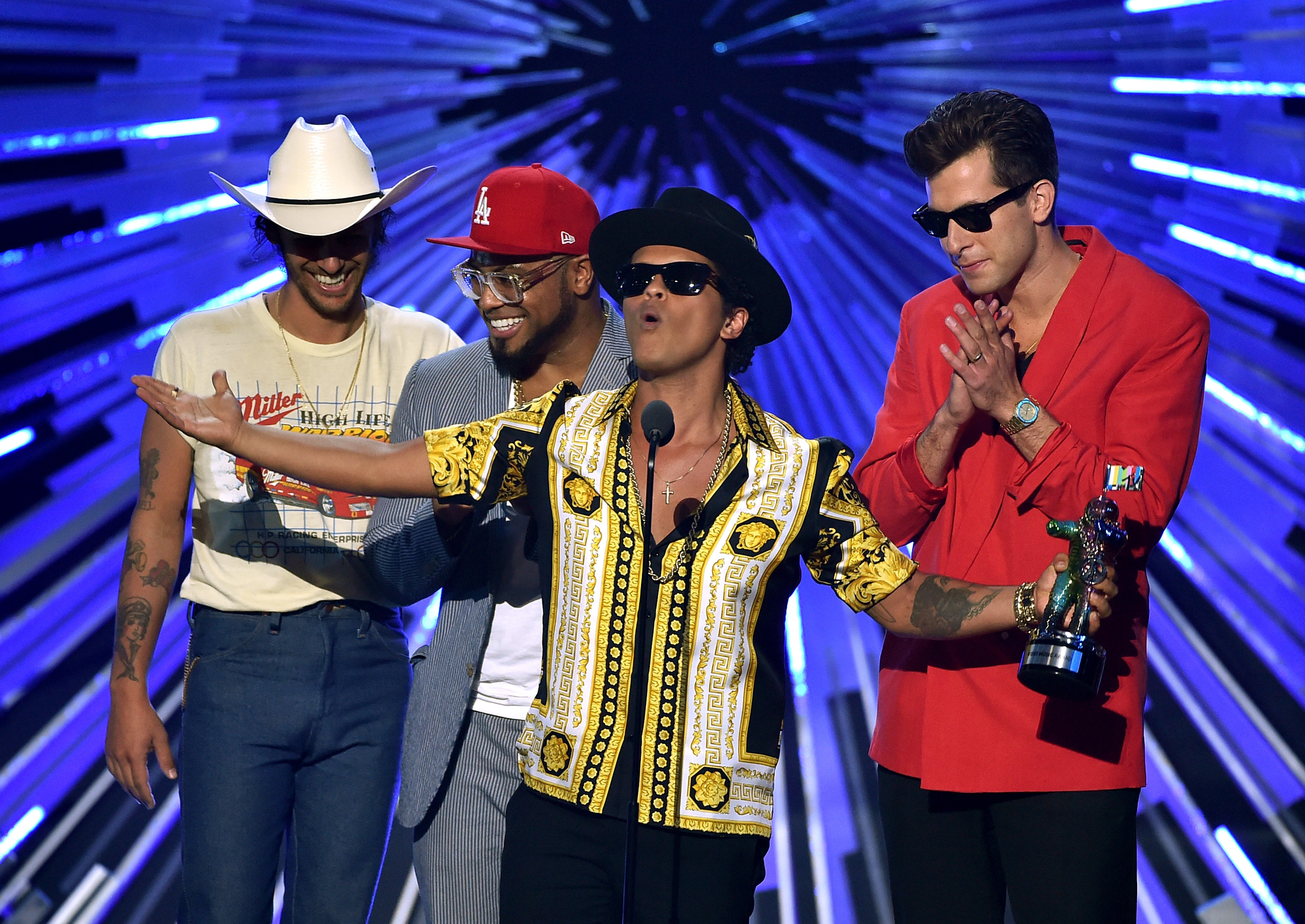 2015 MTV Video Music Awards - Fixed Show