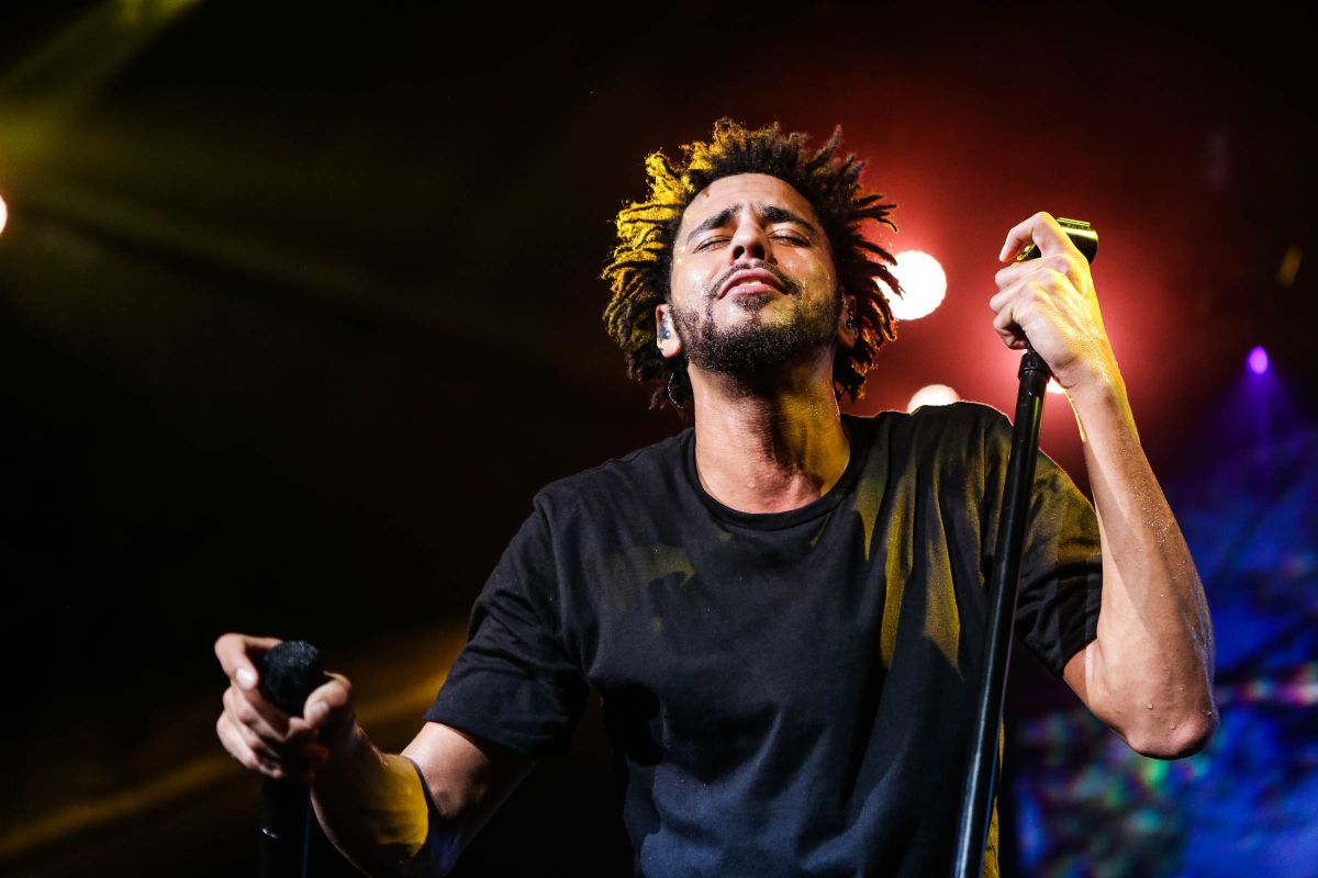 13 Black Male Artists Who’ve Embraced The Natural Hair Movement 93.9 WKYS